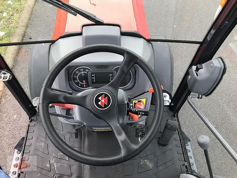 Schmalspurtraktor des Typs Massey Ferguson MF 1735 M HC, Neumaschine in Oederan (Bild 6)