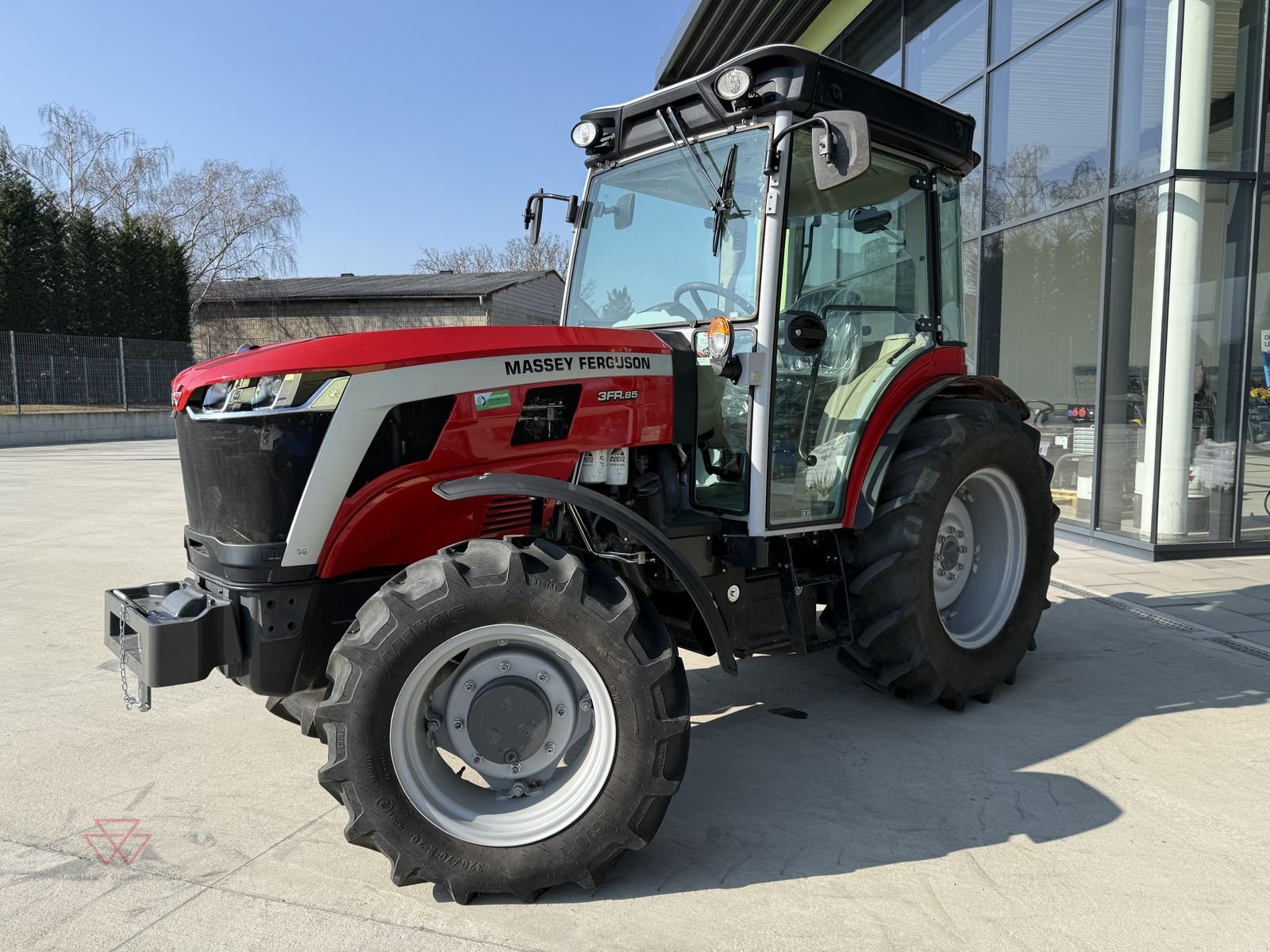 Schmalspurtraktor van het type Massey Ferguson MF 3FR.85, Vorführmaschine in Schwechat (Foto 13)