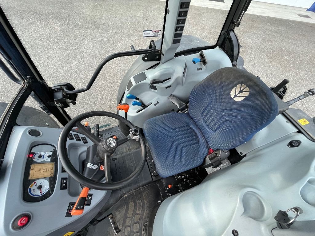 Schmalspurtraktor des Typs New Holland T 4.100 LP, Gebrauchtmaschine in Montauban (Bild 9)