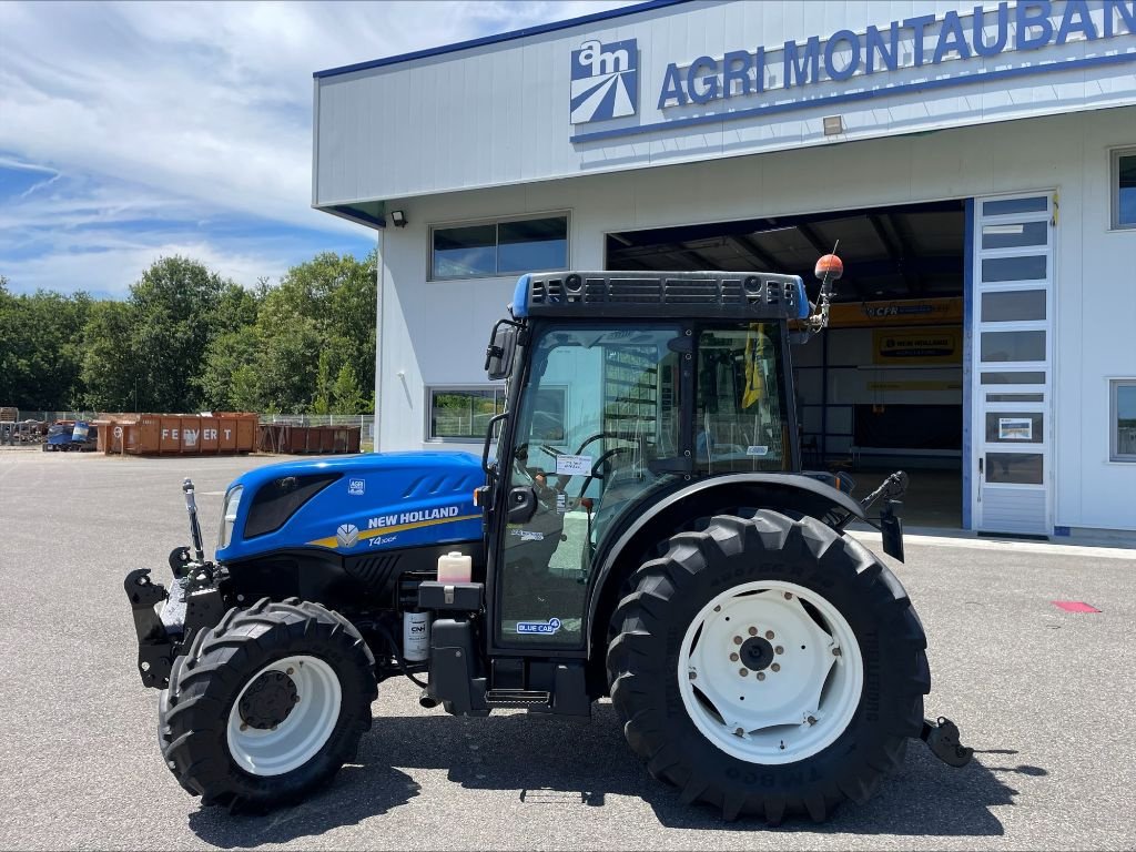 Schmalspurtraktor des Typs New Holland T 4.100F, Gebrauchtmaschine in Montauban (Bild 4)