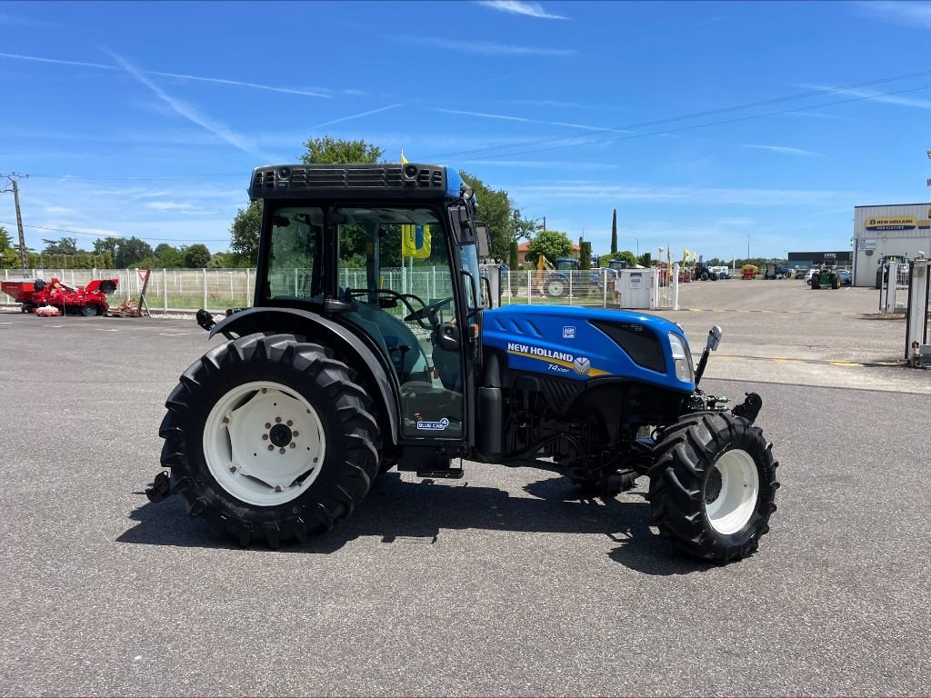 Schmalspurtraktor des Typs New Holland T 4.100F, Gebrauchtmaschine in Montauban (Bild 5)