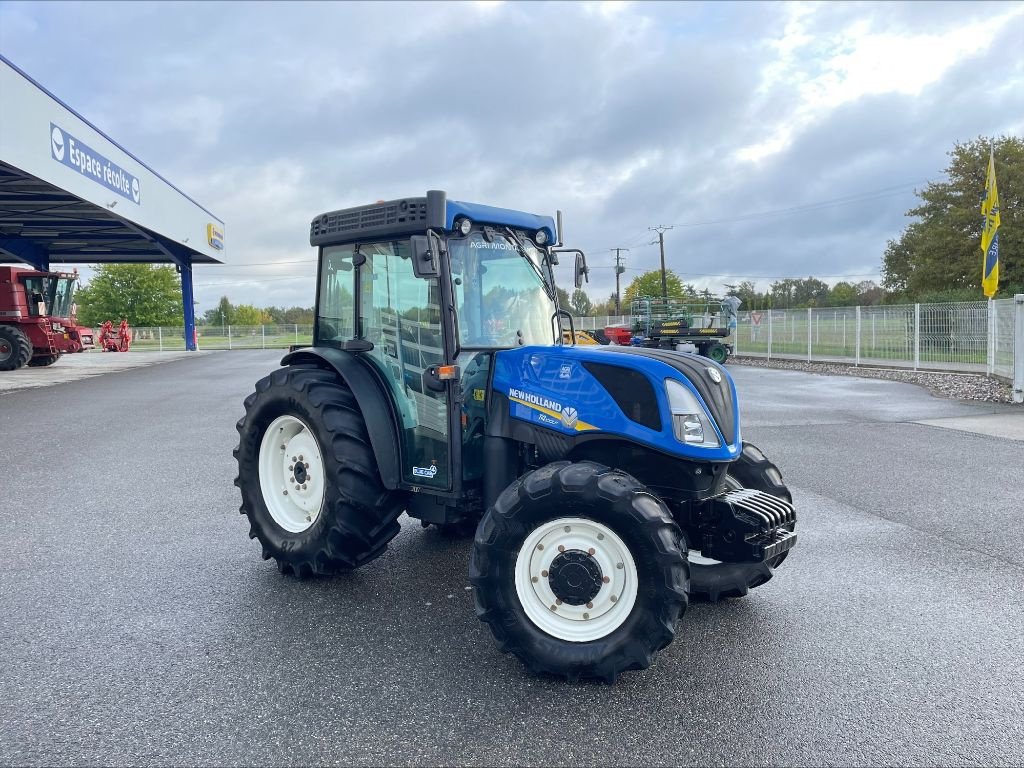 Schmalspurtraktor des Typs New Holland T 4.100LP, Gebrauchtmaschine in Montauban (Bild 3)
