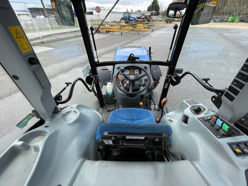 Schmalspurtraktor des Typs New Holland T 4.110 F, Gebrauchtmaschine in Montauban (Bild 10)