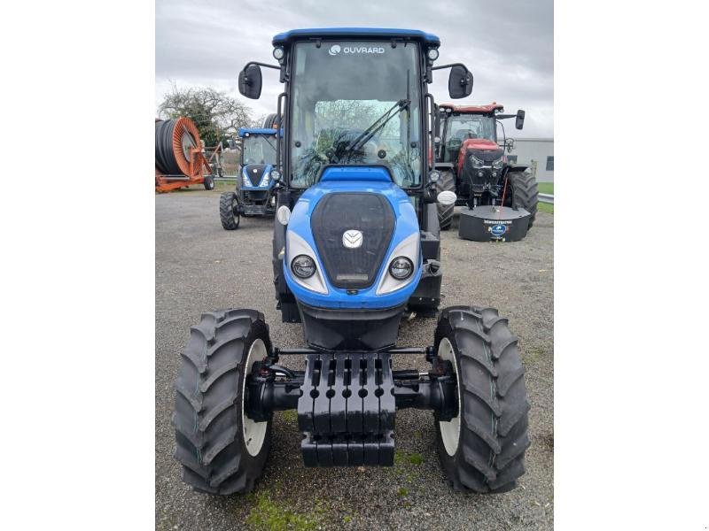 Schmalspurtraktor des Typs New Holland T4-100F, Gebrauchtmaschine in ANTIGNY (Bild 2)
