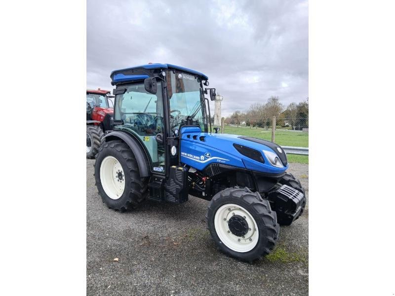 Schmalspurtraktor des Typs New Holland T4-100F, Gebrauchtmaschine in ANTIGNY (Bild 3)