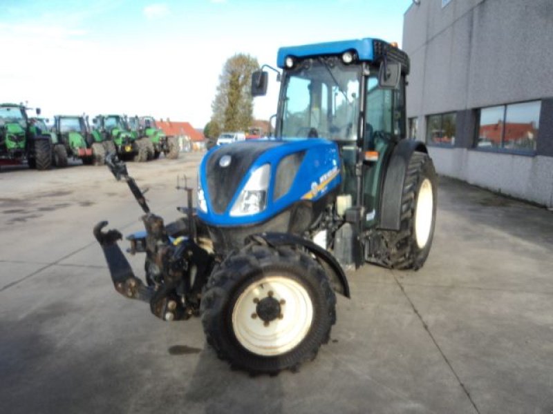 Schmalspurtraktor typu New Holland T4 - 110 N, Gebrauchtmaschine v MOULLE (Obrázek 2)