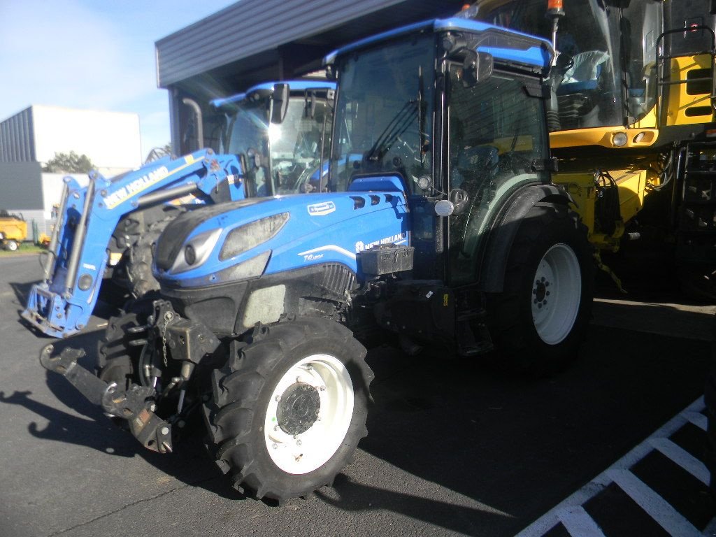 Schmalspurtraktor za tip New Holland T4 120F, Gebrauchtmaschine u ENNEZAT (Slika 1)