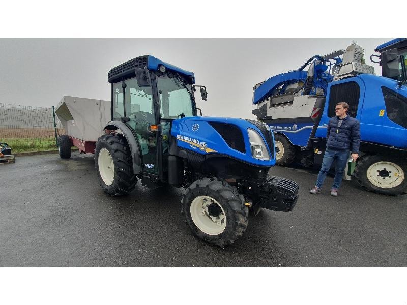 Schmalspurtraktor des Typs New Holland T4-90V, Gebrauchtmaschine in ANTIGNY (Bild 2)