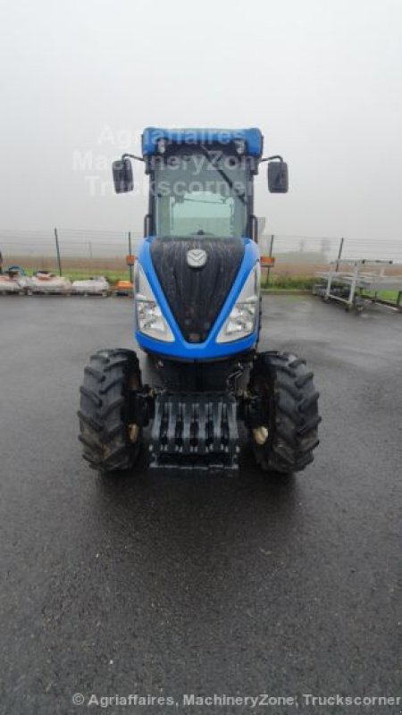 Schmalspurtraktor des Typs New Holland T4-90V, Gebrauchtmaschine in ANTIGNY (Bild 4)