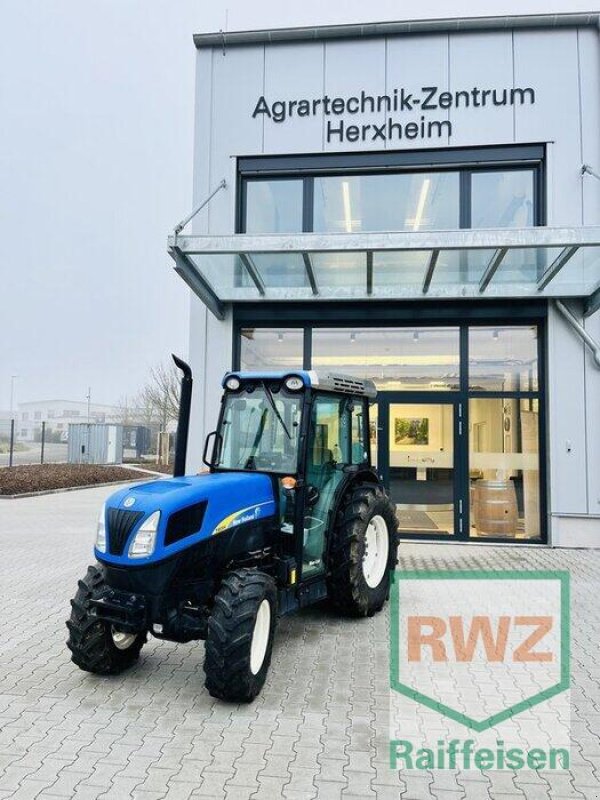 Schmalspurtraktor του τύπου New Holland T4030V, Gebrauchtmaschine σε Herxheim (Φωτογραφία 1)