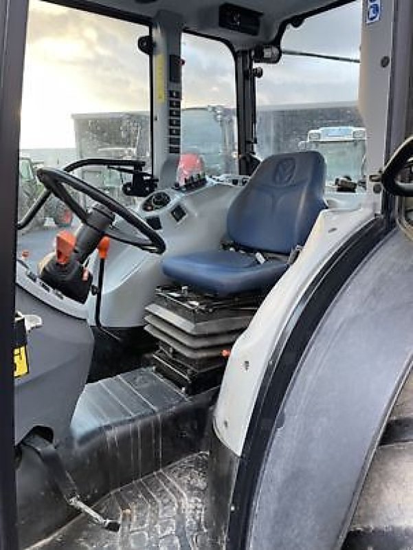 Schmalspurtraktor des Typs New Holland T4.100F, Gebrauchtmaschine in Carcassonne (Bild 11)