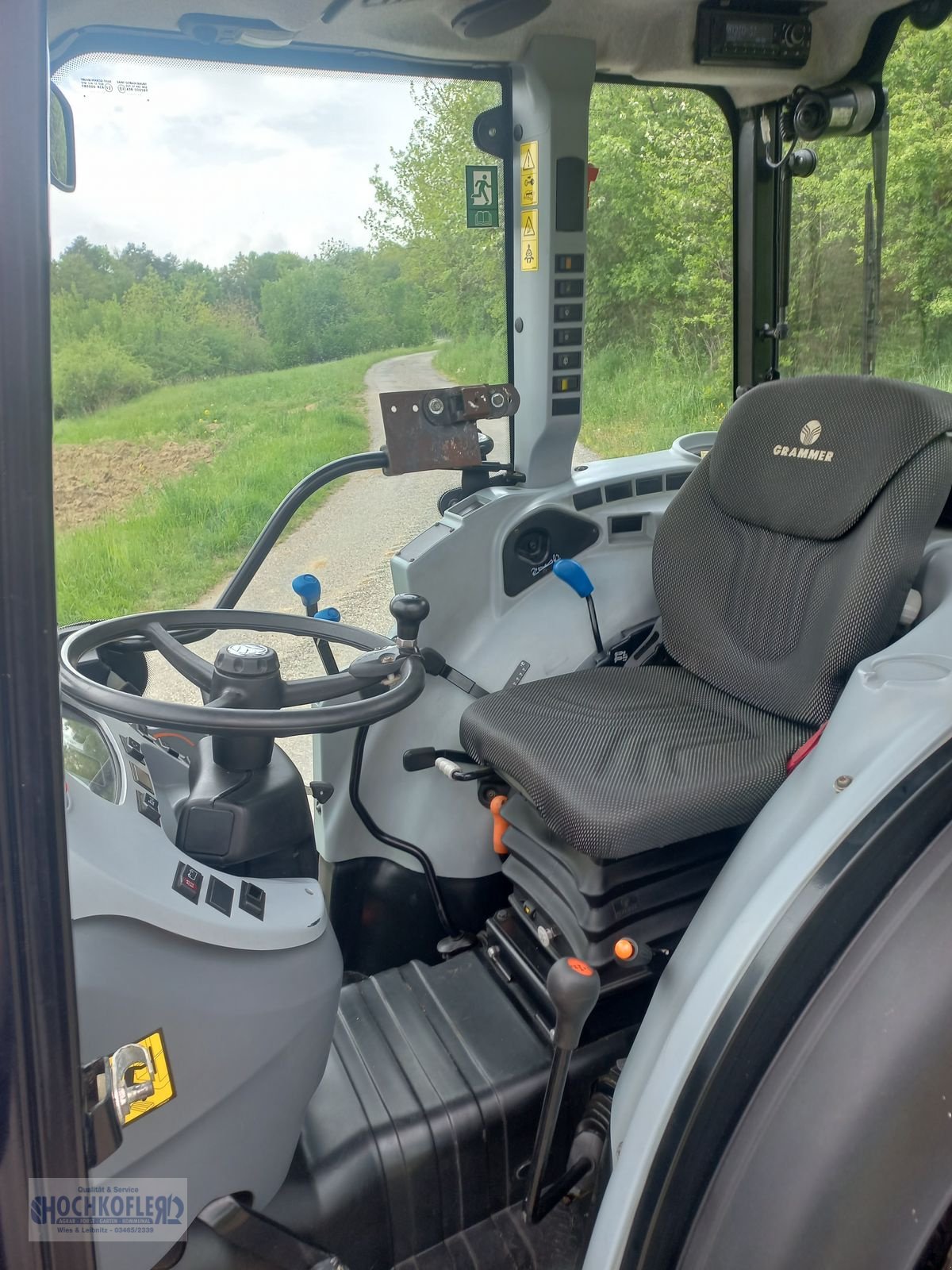 Schmalspurtraktor des Typs New Holland T4.80 V, Gebrauchtmaschine in Wies (Bild 5)