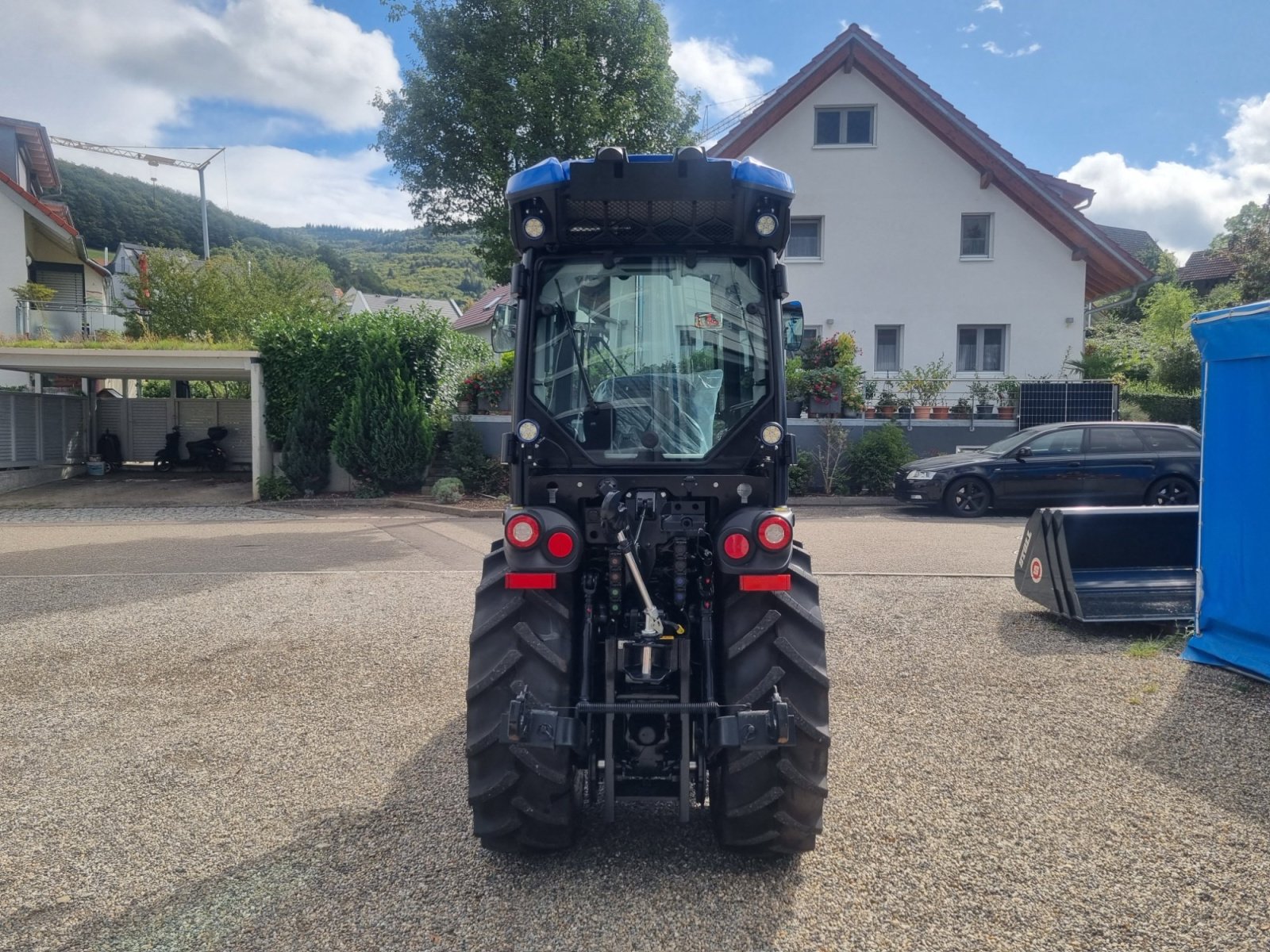 Schmalspurtraktor a típus New Holland T4.80V, Neumaschine ekkor: Sölden (Kép 7)