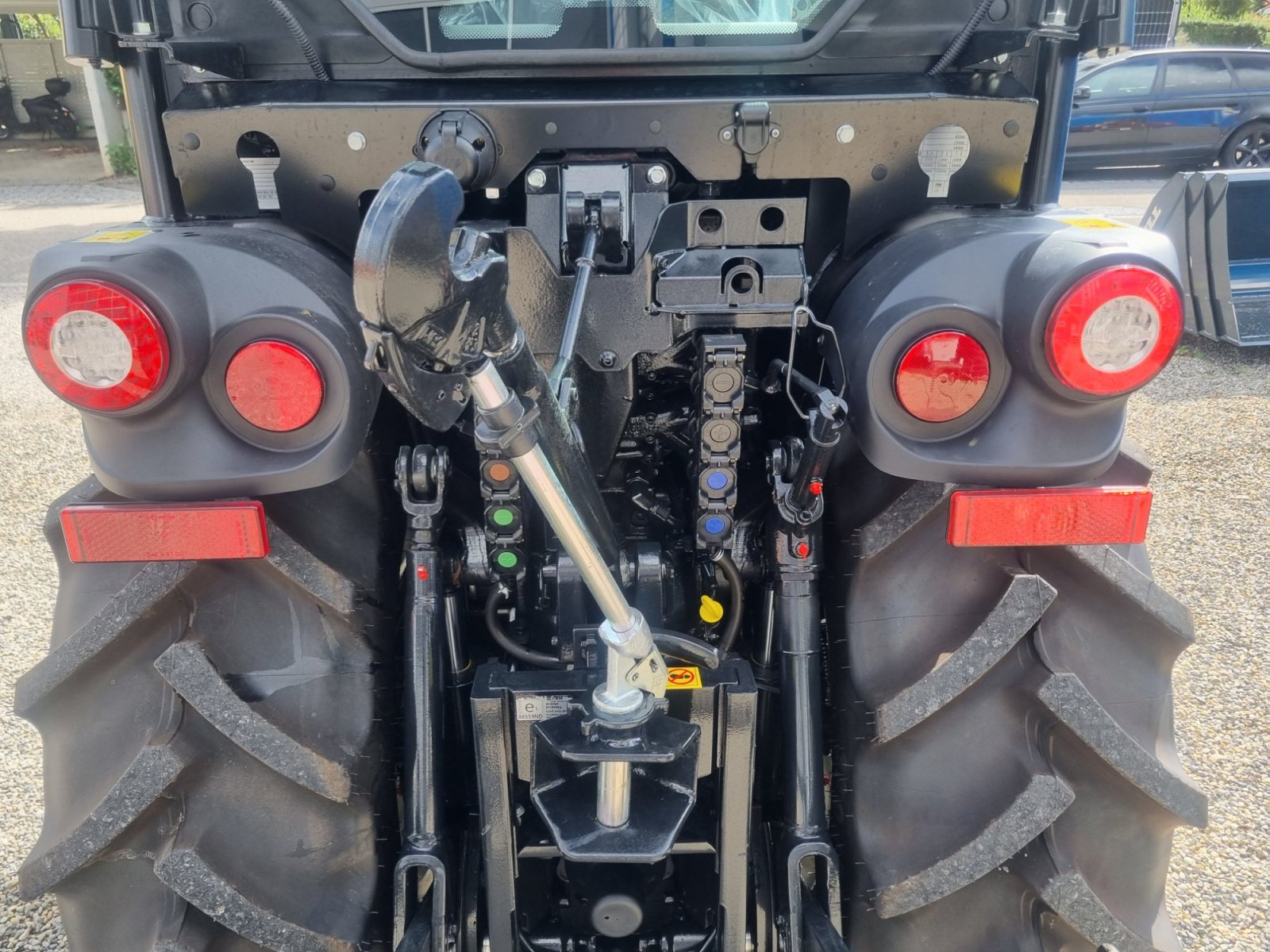 Schmalspurtraktor a típus New Holland T4.80V, Neumaschine ekkor: Sölden (Kép 11)