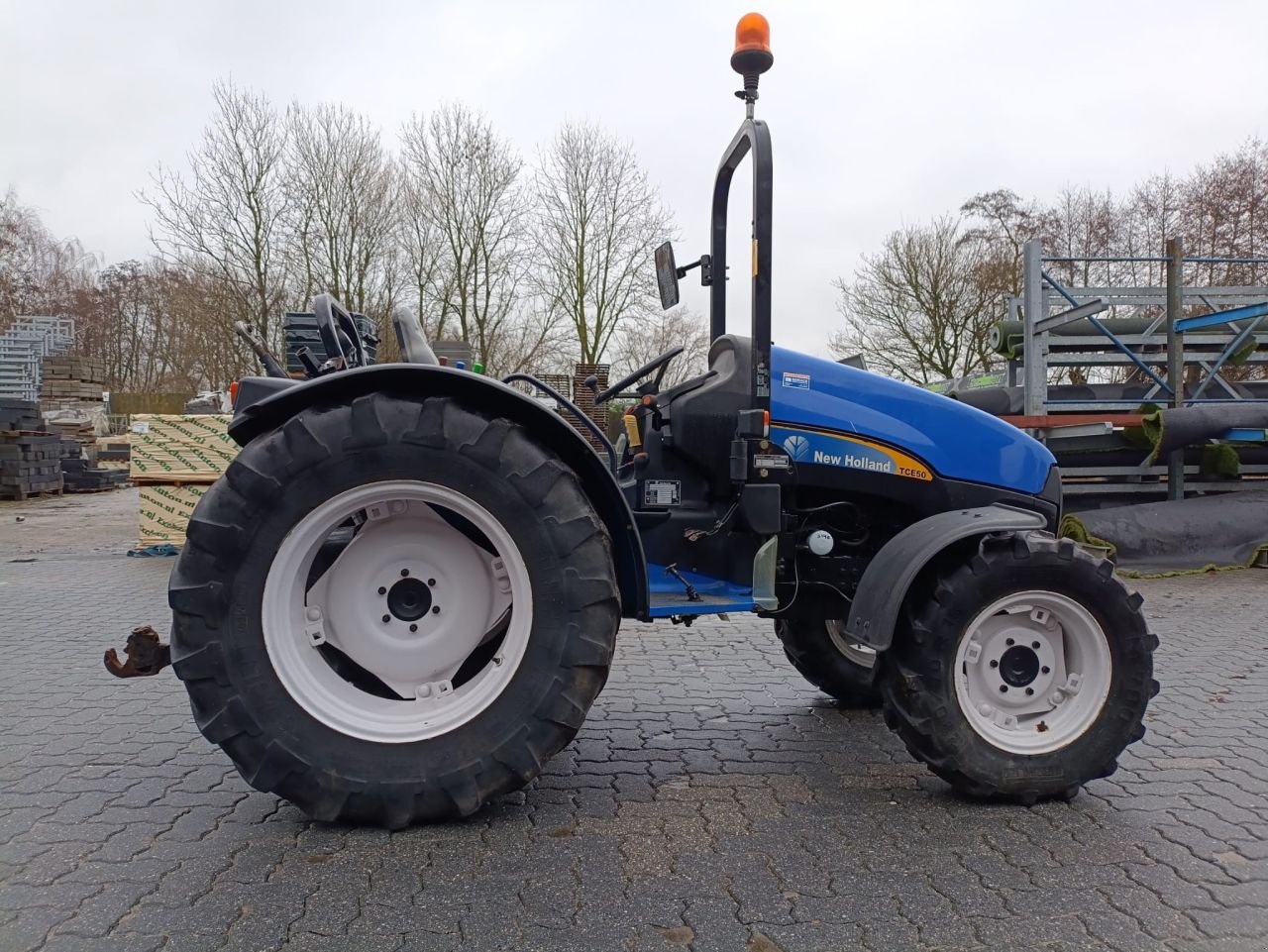 Schmalspurtraktor tipa New Holland TCE50, Gebrauchtmaschine u Kamperveen (Slika 3)