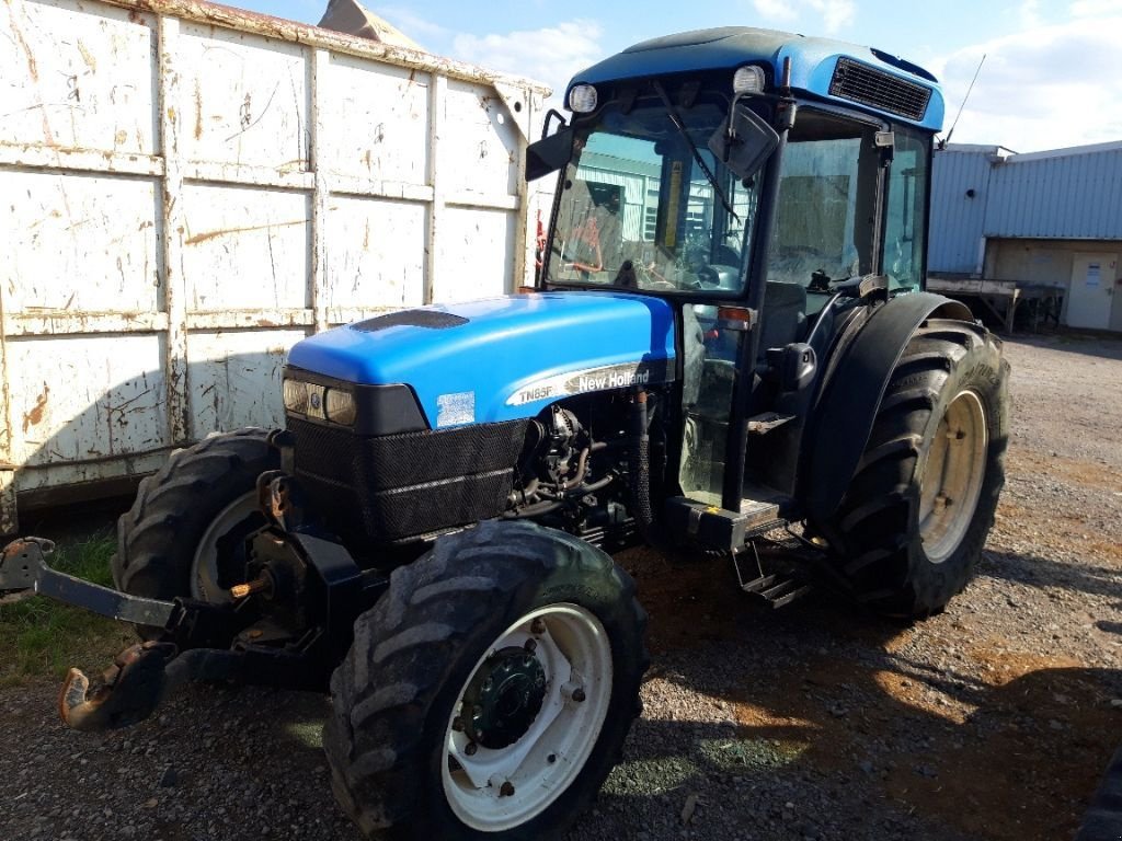 Schmalspurtraktor typu New Holland TN 85 FA, Gebrauchtmaschine v BRAS SUR MEUSE (Obrázek 3)