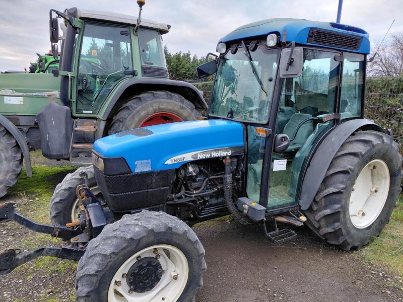 Schmalspurtraktor del tipo New Holland TN 85 FA, Gebrauchtmaschine In BRAS SUR MEUSE (Immagine 1)