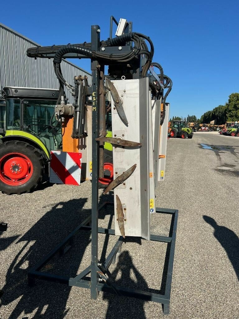 Schmalspurtraktor от тип Pellenc 1 RANG + 2 1/2 RANGS, Gebrauchtmaschine в SAINT ANDIOL (Снимка 4)