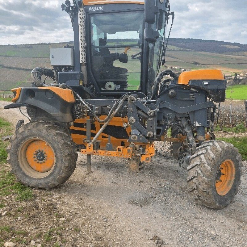 Schmalspurtraktor typu Pellenc ENJAMBEUR 240, Gebrauchtmaschine v Charnay-lès-macon (Obrázek 2)