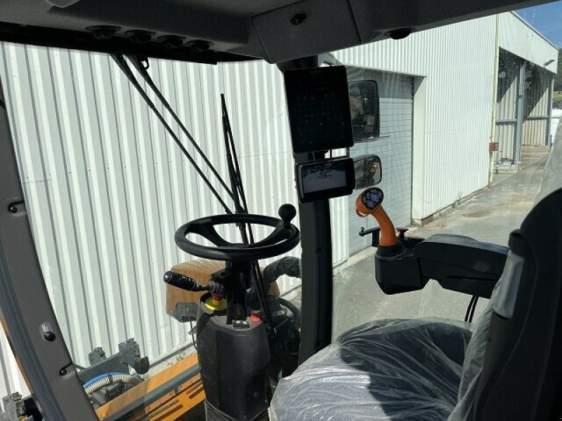 Schmalspurtraktor des Typs Pellenc PORTEUR OPTIMUM 240, Gebrauchtmaschine in CHATEAU GAILLARD (Bild 6)