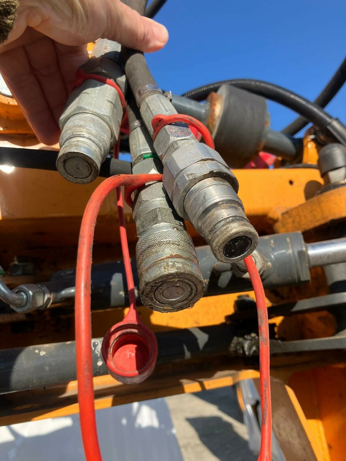 Schmalspurtraktor от тип Pellenc PRETAILLEUSE  POUR PORTEUR, Gebrauchtmaschine в SAINT ANDIOL (Снимка 10)