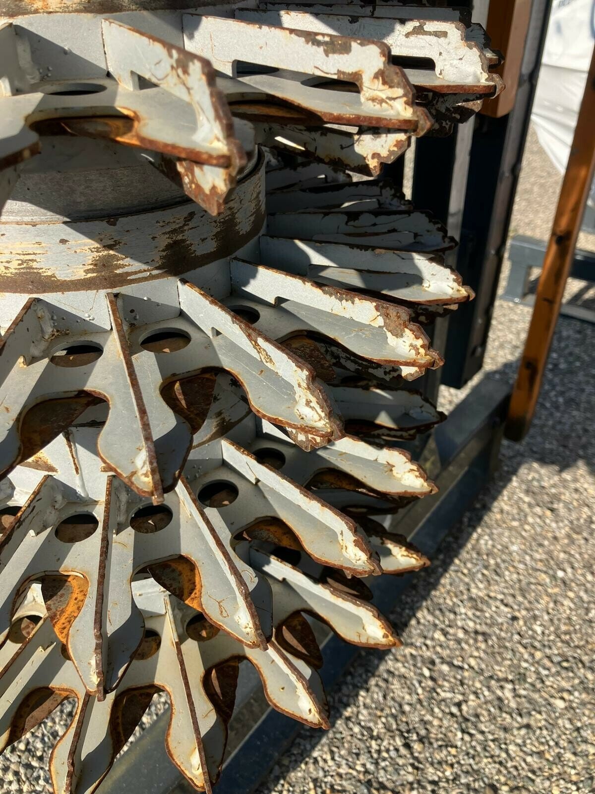 Schmalspurtraktor от тип Pellenc PRETAILLEUSE  POUR PORTEUR, Gebrauchtmaschine в SAINT ANDIOL (Снимка 4)