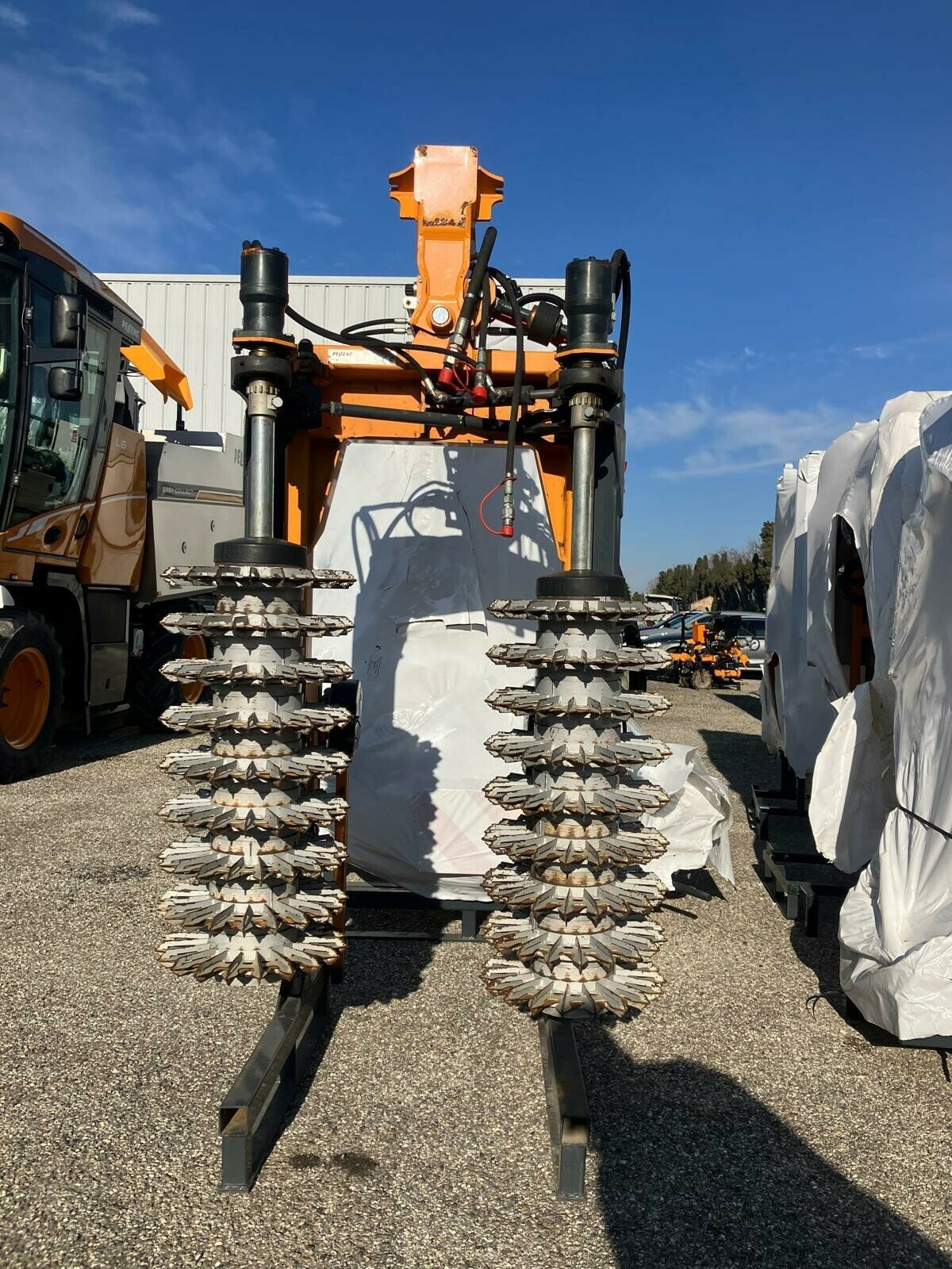 Schmalspurtraktor от тип Pellenc PRETAILLEUSE  POUR PORTEUR, Gebrauchtmaschine в SAINT ANDIOL (Снимка 1)