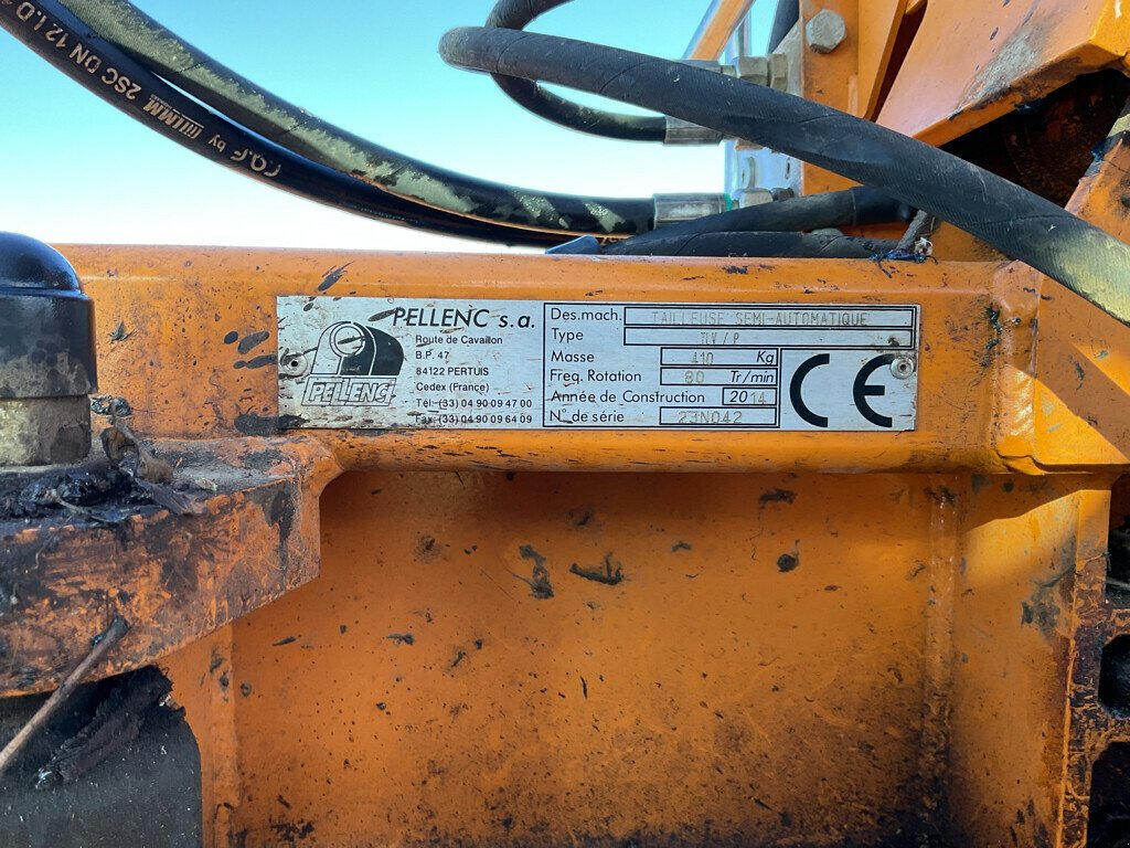 Schmalspurtraktor of the type Pellenc PRETAILLEUSE  POUR PORTEUR, Gebrauchtmaschine in SAINT ANDIOL (Picture 5)