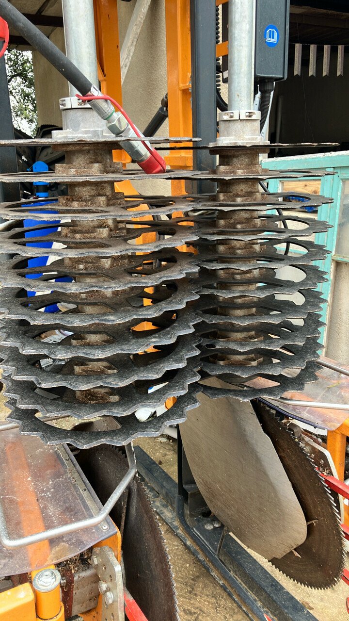 Schmalspurtraktor des Typs Pellenc TAILLEUSE POUR PORTEUR, Gebrauchtmaschine in SAINT ANDIOL (Bild 5)