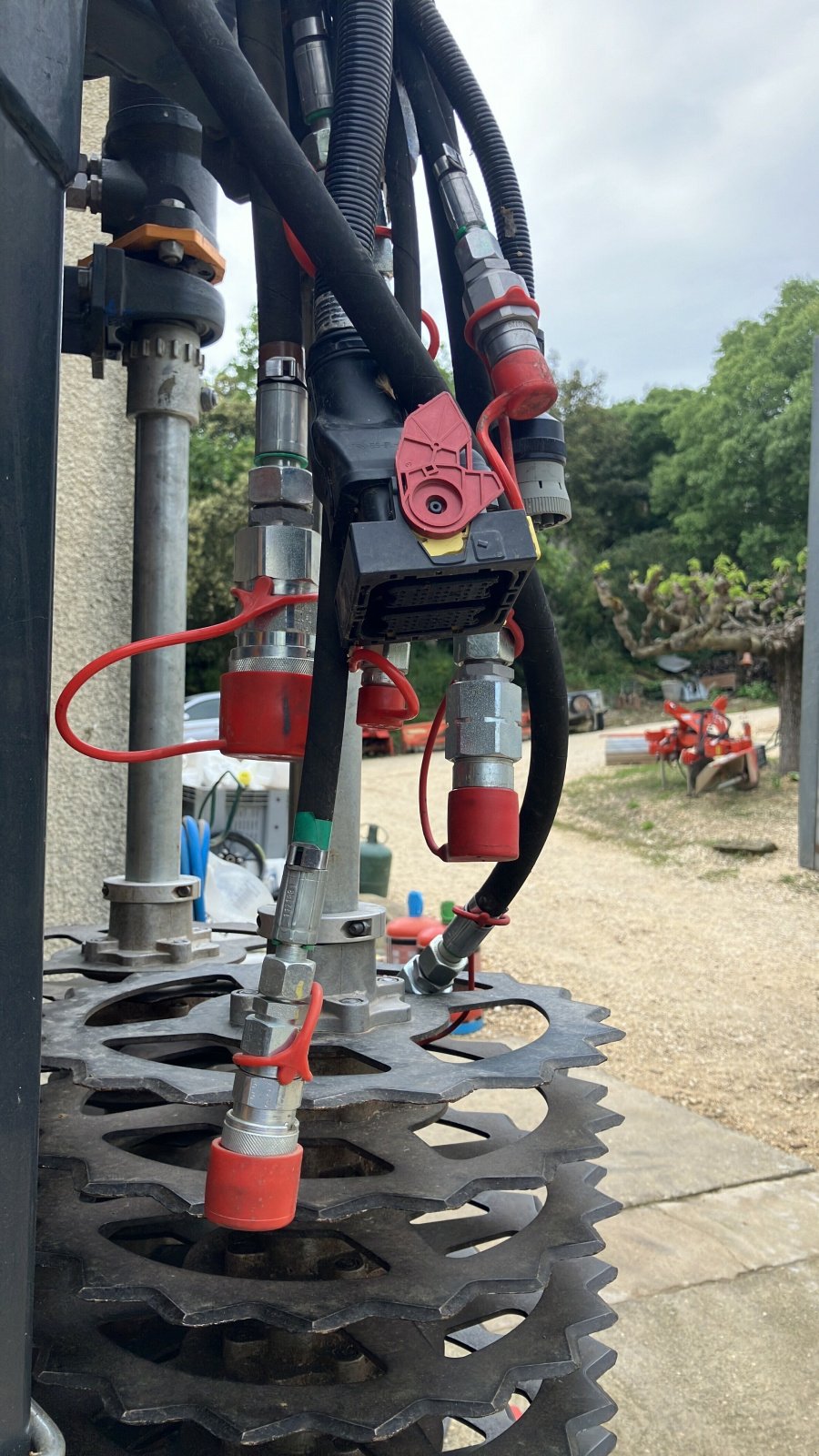 Schmalspurtraktor des Typs Pellenc TAILLEUSE POUR PORTEUR, Gebrauchtmaschine in SAINT ANDIOL (Bild 7)