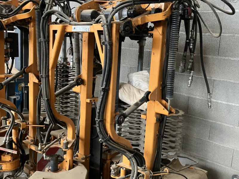 Schmalspurtraktor za tip Pellenc TAILLEUSE SUR PORTEUR, Gebrauchtmaschine u SAINT ANDIOL