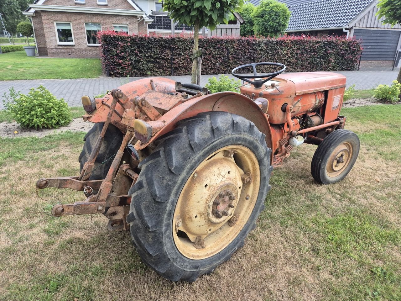 Schmalspurtraktor типа Renault 50 en 60 Smalspoor, Gebrauchtmaschine в Weiteveen (Фотография 3)