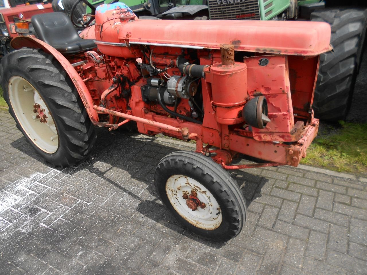 Schmalspurtraktor типа Renault super 7, Gebrauchtmaschine в Oirschot (Фотография 1)
