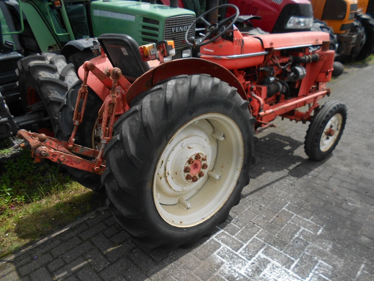 Schmalspurtraktor типа Renault super 7, Gebrauchtmaschine в Oirschot (Фотография 3)