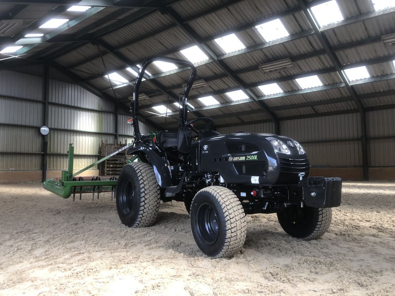 Schmalspurtraktor typu Sonstige Branson TYM 2500 H L, Neumaschine v Goor (Obrázek 2)