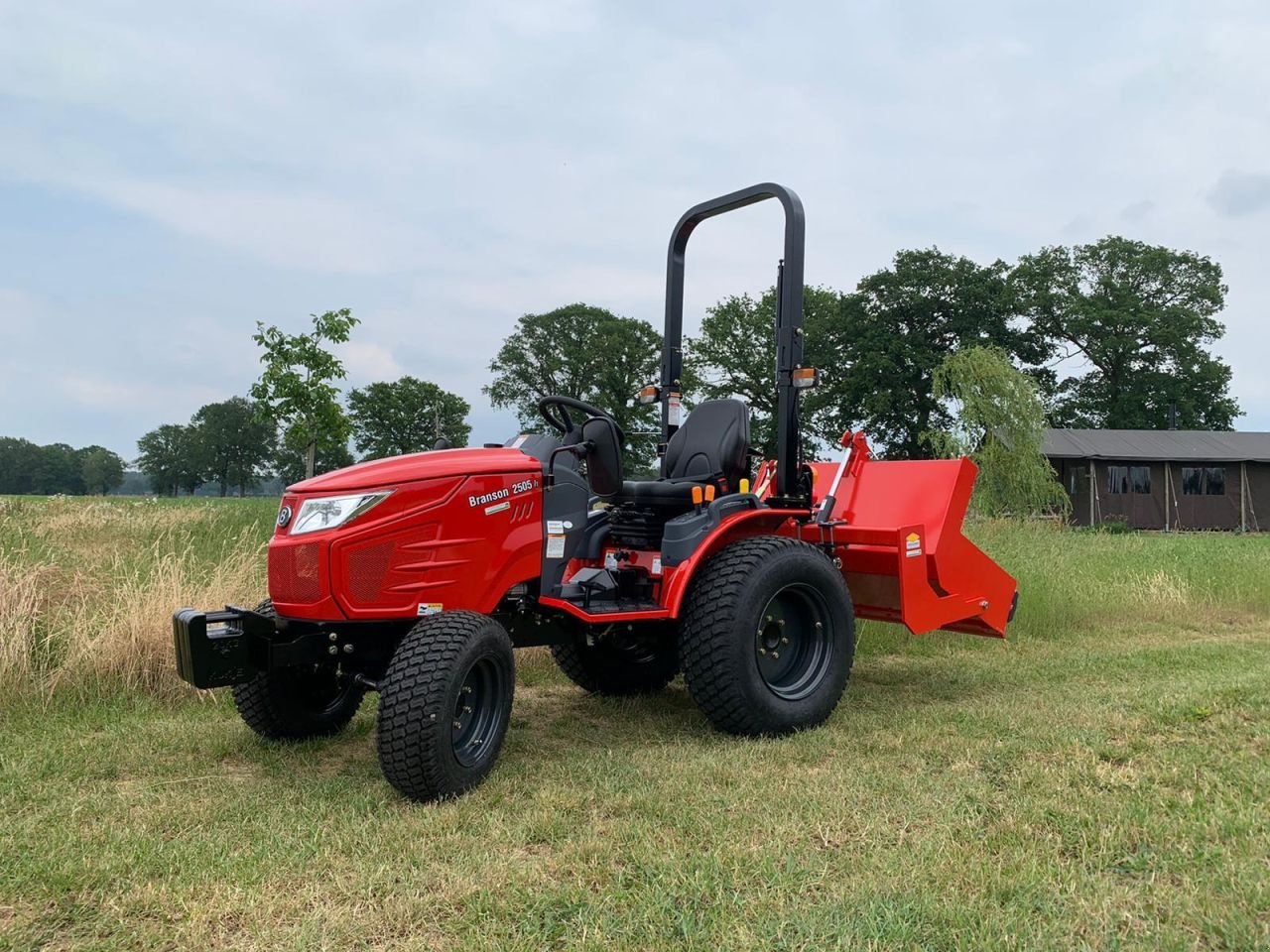 Schmalspurtraktor typu Sonstige Branson TYM 2505H, Neumaschine v Goor (Obrázek 7)