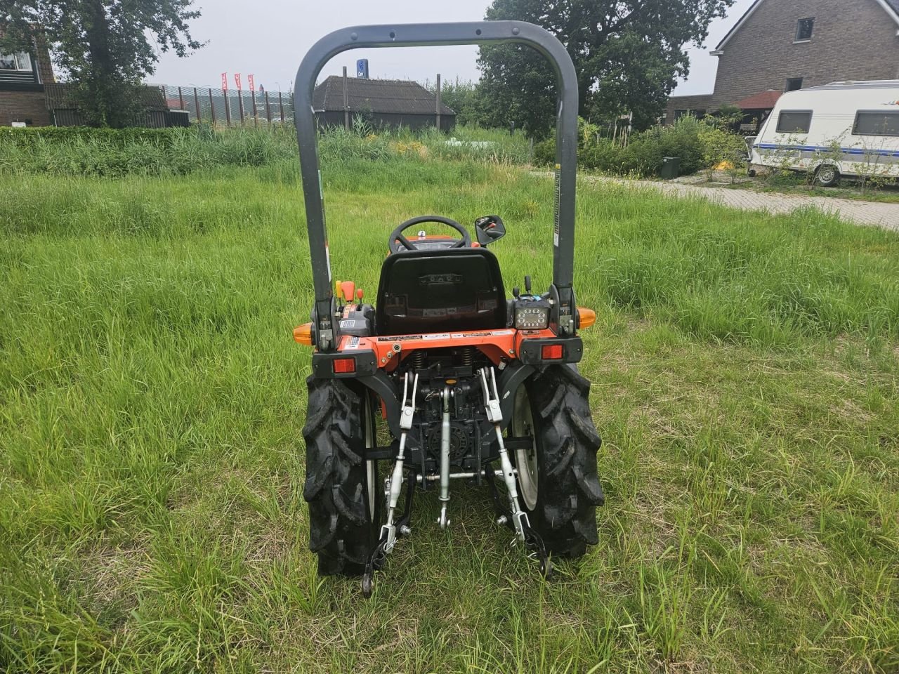 Schmalspurtraktor des Typs Sonstige hitachi ( kubota ) CX 150 ( GB150), Gebrauchtmaschine in Bleiswijk (Bild 4)