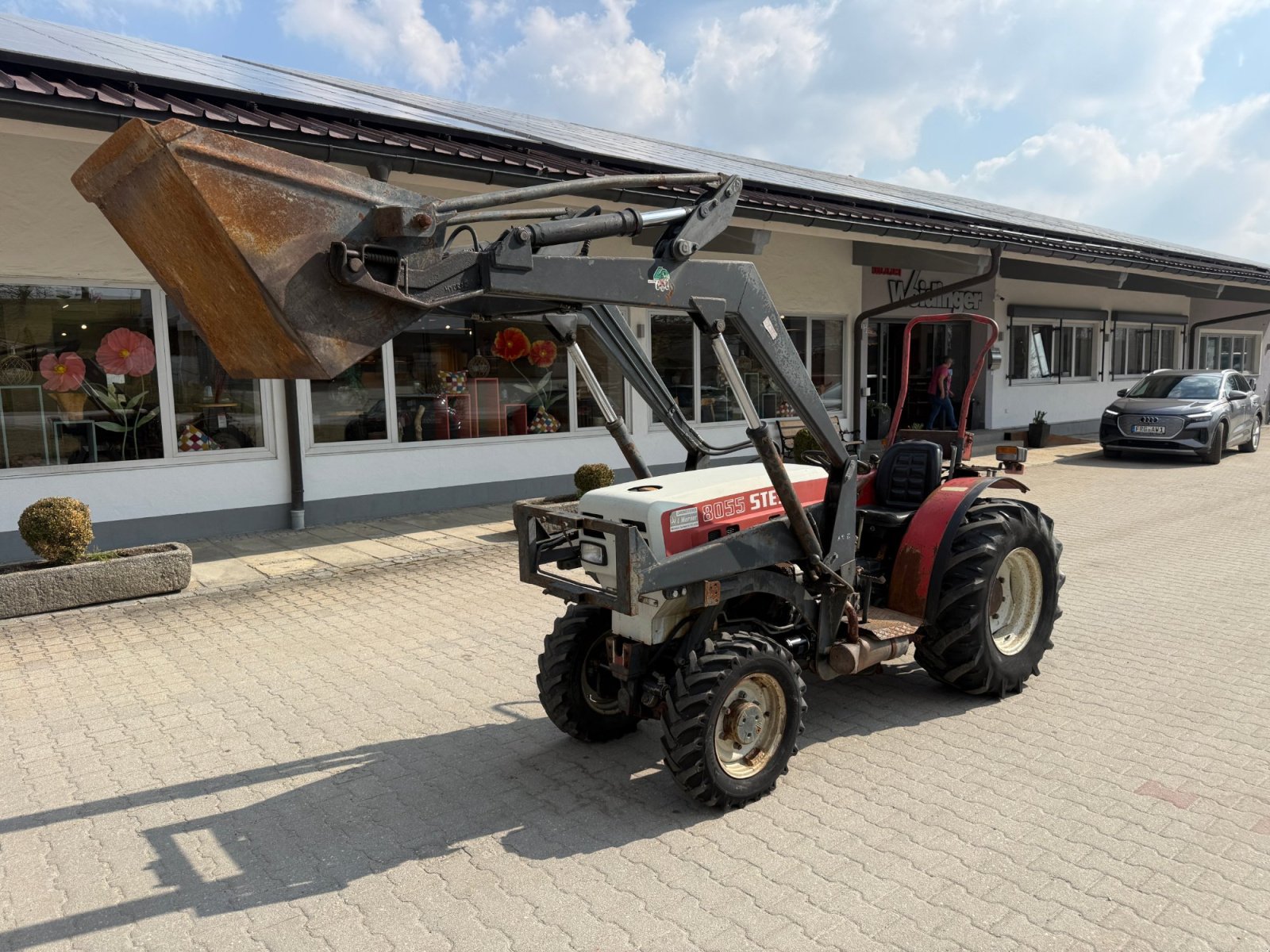 Schmalspurtraktor du type Steyr 8055 A, Gebrauchtmaschine en Neureichenau (Photo 1)
