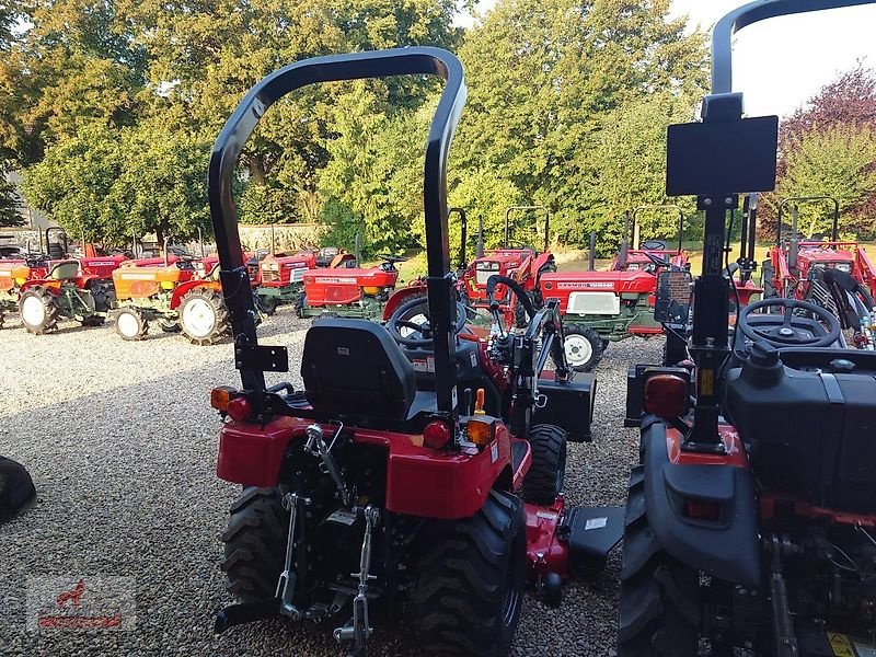 Schmalspurtraktor des Typs TYM T194, Neumaschine in Grischow (Bild 3)