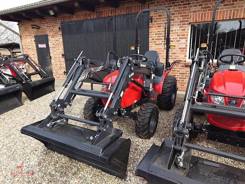 Schmalspurtraktor des Typs TYM T255H, Neumaschine in Grischow (Bild 2)