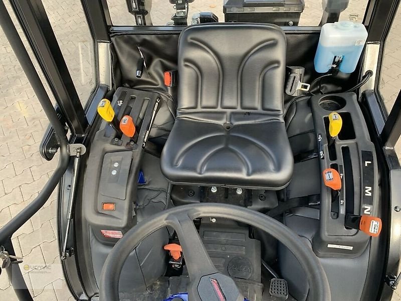 Schmalspurtraktor des Typs Vemac Farmtrac 26 Kabine Traktor Schlepper Allrad Mitsubishi Motor NEU, Neumaschine in Sülzetal OT Osterweddingen (Bild 13)