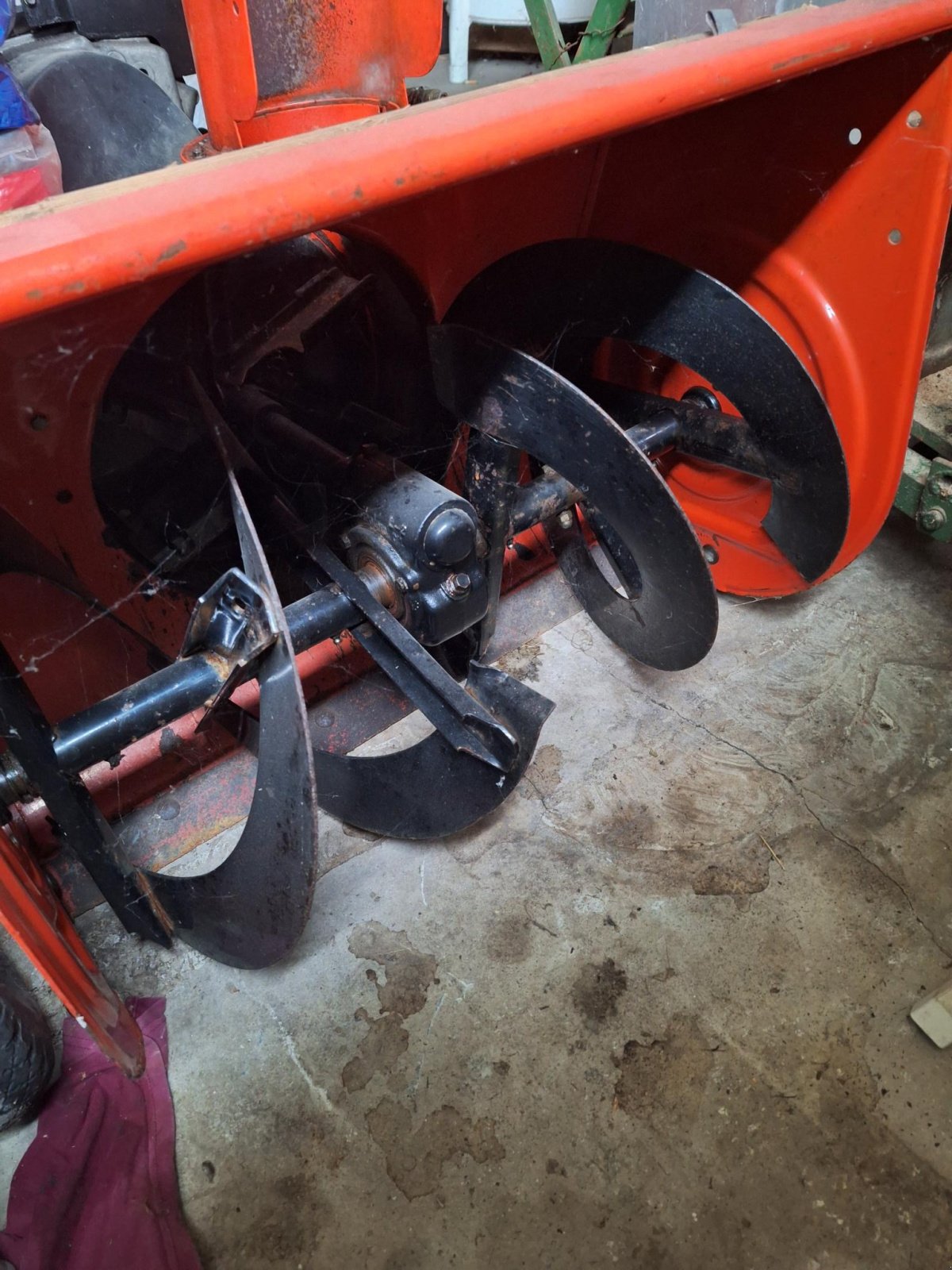 Schneefräse des Typs Ariens 1228, Gebrauchtmaschine in Seekirchen am Wallersee (Bild 2)