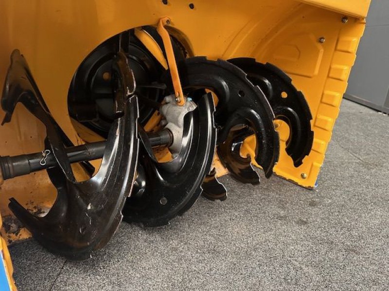 Schneefräse of the type Cub Cadet Schneefräse 933 SWE, 84cm 10PS, gebraucht, Gebrauchtmaschine in Tamsweg (Picture 5)