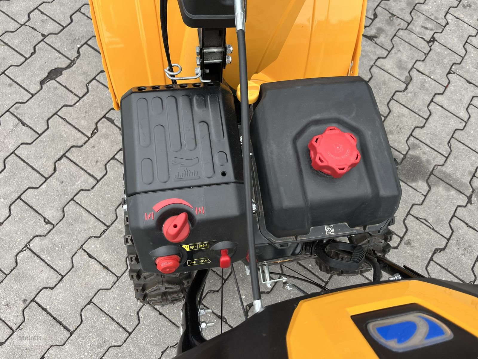 Schneefräse van het type Cub Cadet Schneefräse XS3-71 SWE, Gebrauchtmaschine in Burgkirchen (Foto 14)