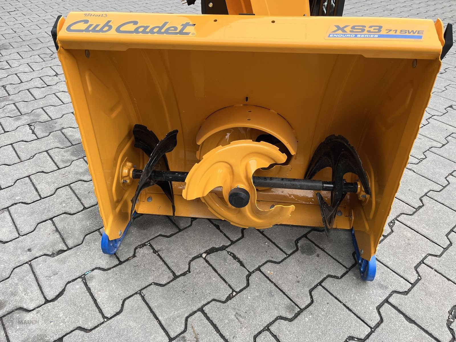 Schneefräse van het type Cub Cadet Schneefräse XS3-71 SWE, Gebrauchtmaschine in Burgkirchen (Foto 4)