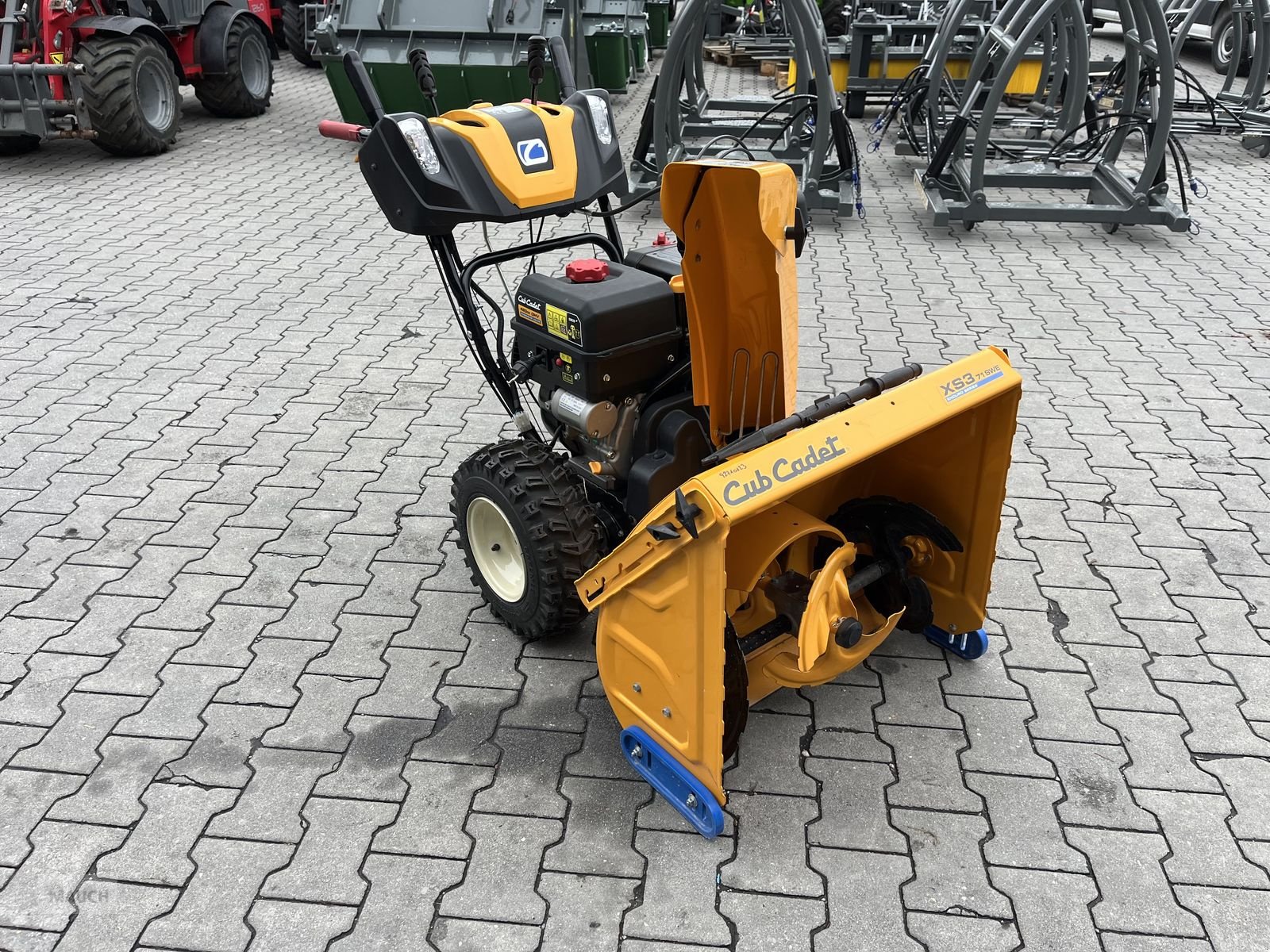 Schneefräse van het type Cub Cadet Schneefräse XS3-71 SWE, Gebrauchtmaschine in Burgkirchen (Foto 3)
