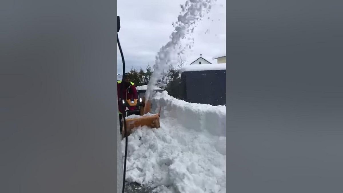 Schneefräse of the type Cub Cadet XS3 76 TDE, Gebrauchtmaschine in NATTERNBACH (Picture 9)