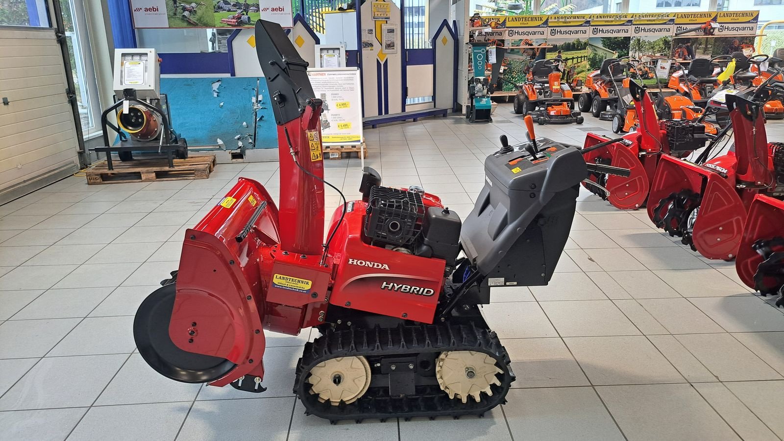 Schneefräse des Typs Honda HSM 1380i TD, Gebrauchtmaschine in Villach (Bild 2)