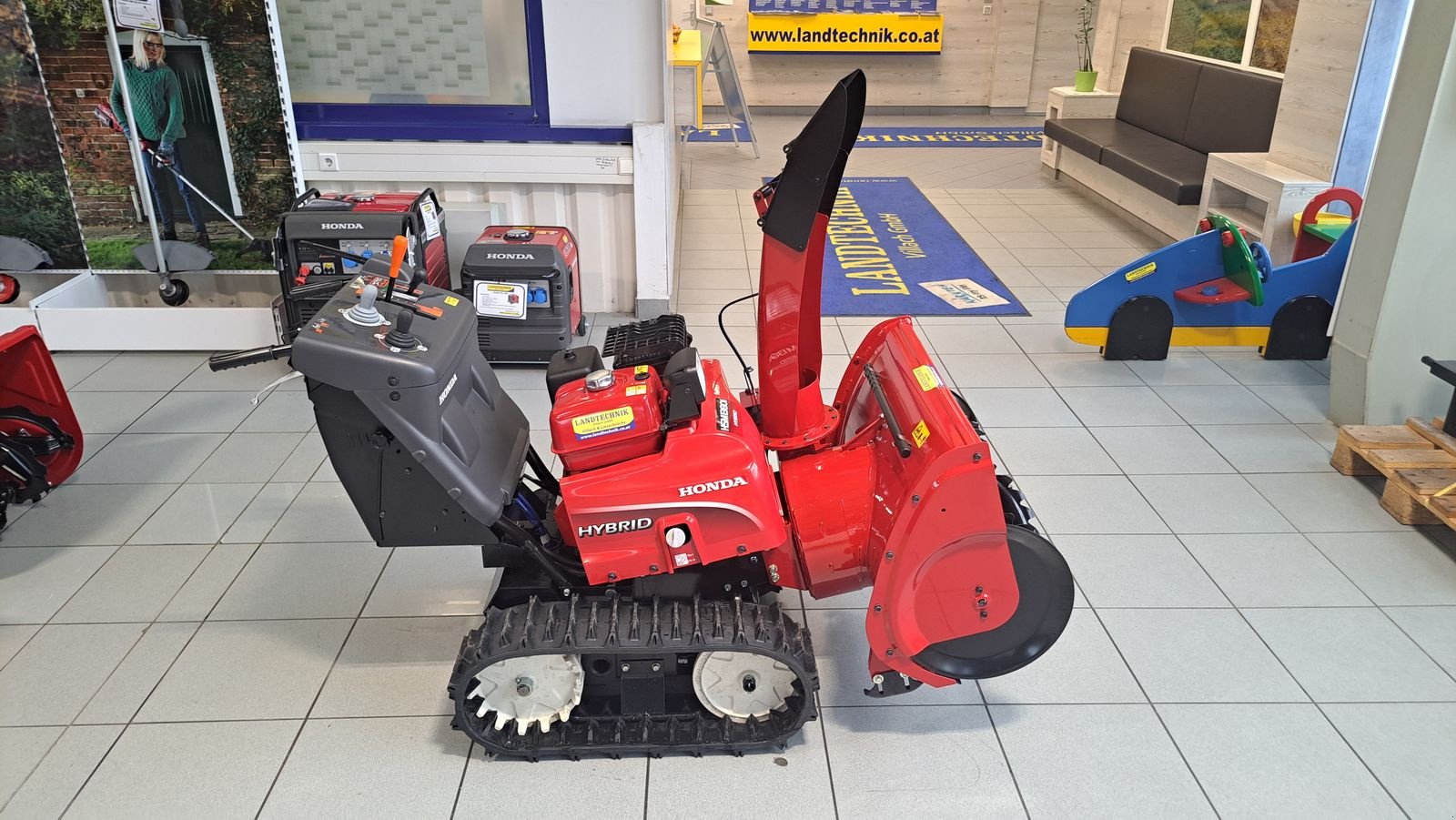 Schneefräse des Typs Honda HSM 1380i TD, Gebrauchtmaschine in Villach (Bild 5)