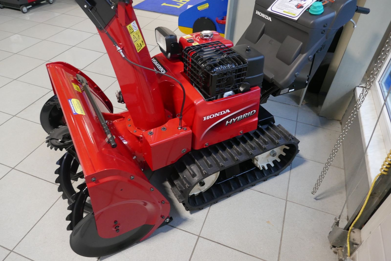Schneefräse des Typs Honda HSM 1390i TDR, Gebrauchtmaschine in Villach (Bild 7)
